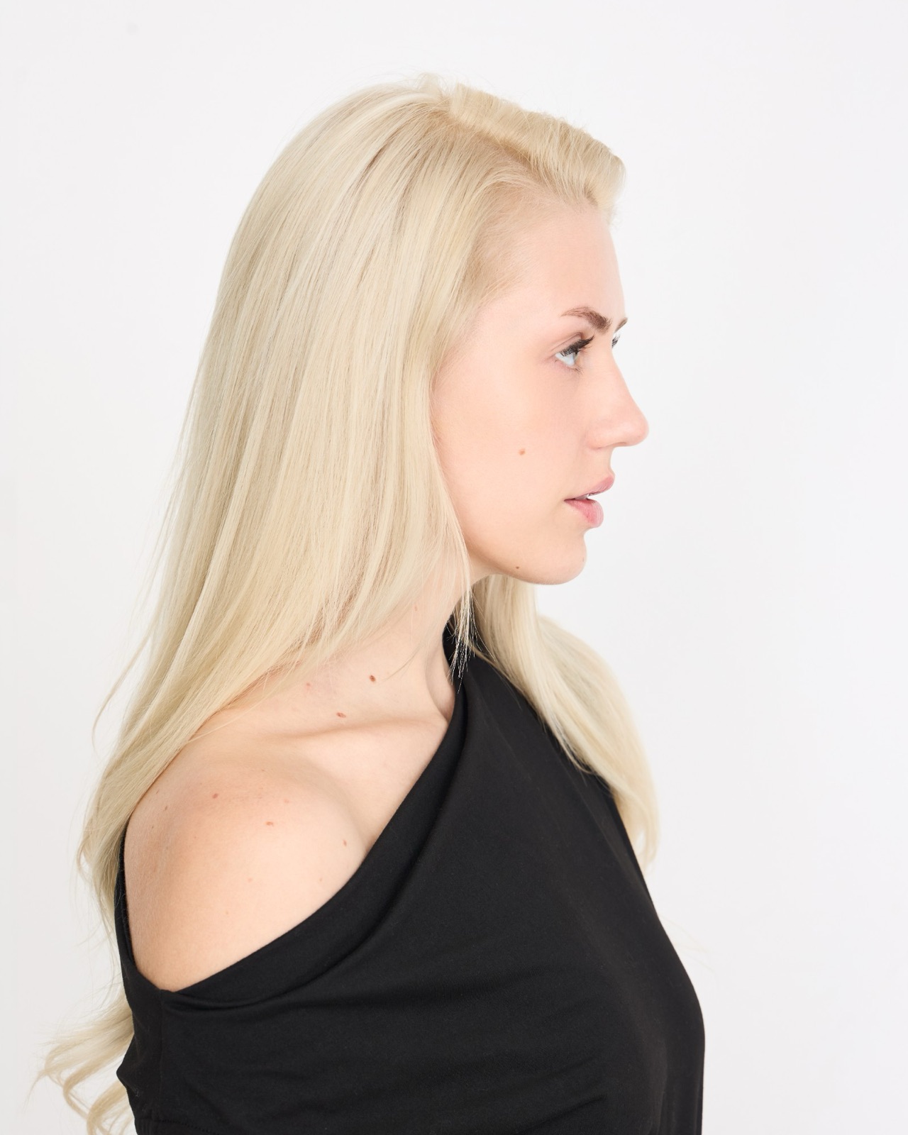 Digital: profile, black top